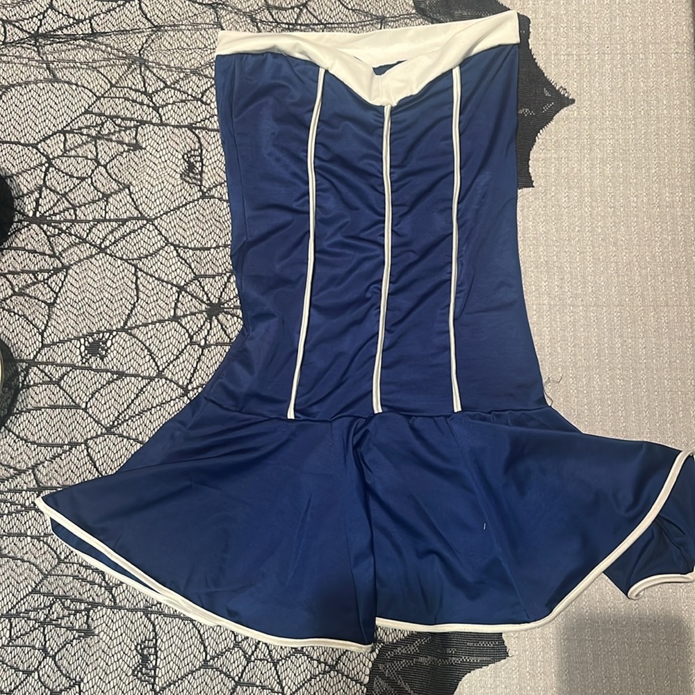 Medium/Large - Picture 2 of 3